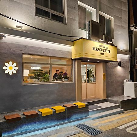 2025 Renovated- Hotel Marguerite Сеул Екстер'єр фото