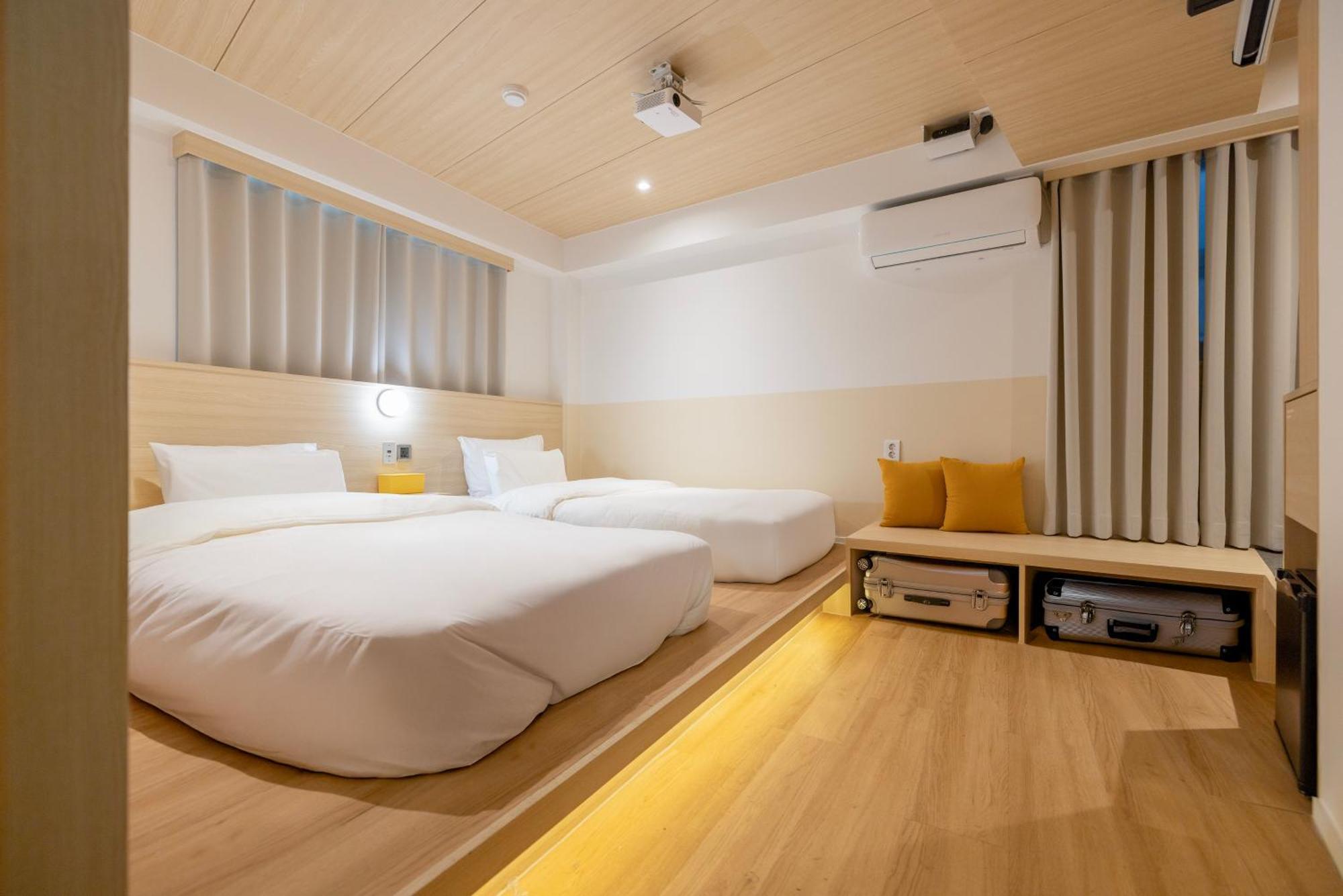 2025 Renovated- Hotel Marguerite Сеул Екстер'єр фото